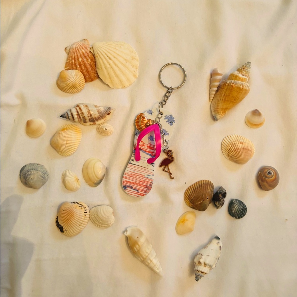 Upcycled Beach Flip Flop Keychain Brighton Pier England Souvenir.